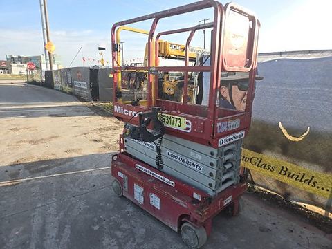 2018 MEC MICRO 19 Scissor Lift 18-19' Electric 60" Length