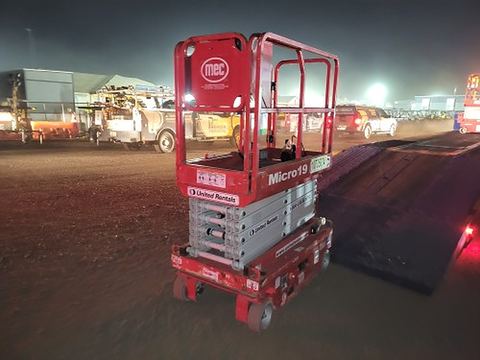 2018 MEC MICRO 19 Scissor Lift 18-19' Electric 60" Length