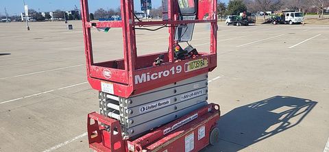 2018 MEC MICRO 19 Scissor Lift 18-19' Electric 60" Length