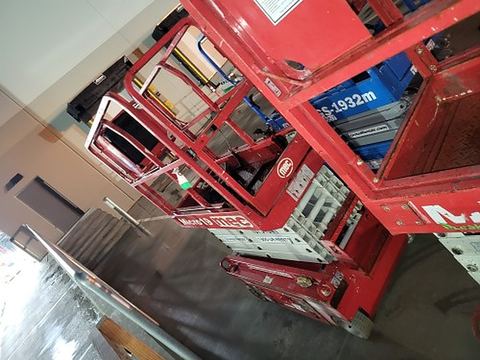 2018 MEC MICRO 19 Scissor Lift 18-19' Electric 60" Length
