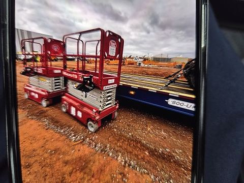 2018 MEC MICRO 19 Scissor Lift 18-19' Electric 60" Length
