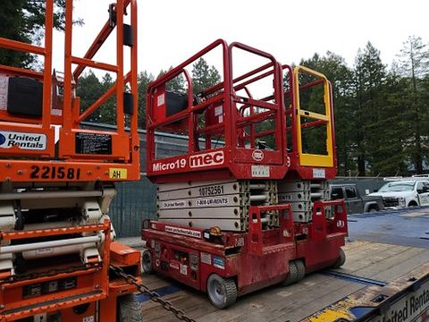 2018 MEC MICRO 19 Scissor Lift 18-19' Electric 60" Length