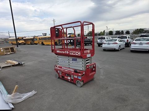 2018 MEC MICRO 19 Scissor Lift 18-19' Electric 60" Length