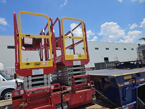 2018 MEC MICRO 19 Scissor Lift 18-19' Electric 60" Length