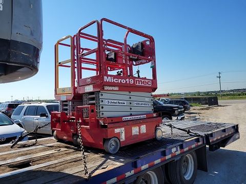 2018 MEC MICRO 19 Scissor Lift 18-19' Electric 60" Length