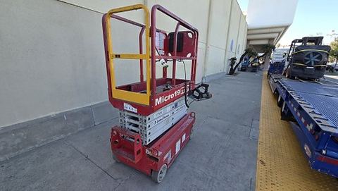 2018 MEC MICRO 19 Scissor Lift 18-19' Electric 60" Length