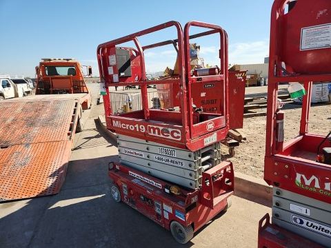 2018 MEC MICRO 19 Scissor Lift 18-19' Electric 60" Length