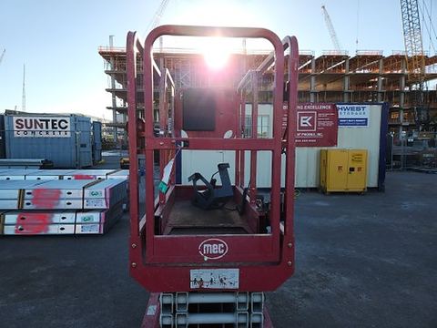 2018 MEC MICRO 19 Scissor Lift 18-19' Electric 60" Length