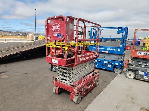 2018 MEC MICRO 19 Scissor Lift 18-19' Electric 60" Length