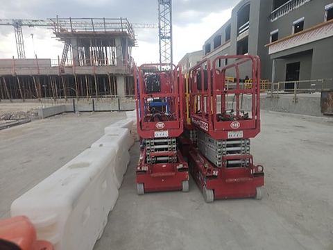 2018 MEC MICRO 19 Scissor Lift 18-19' Electric 60" Length