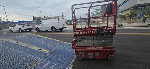 2018 MEC MICRO 19 Scissor Lift 18-19' Electric 60" Length