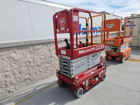 2018 MEC MICRO 19 Scissor Lift 18-19' Electric 60" Length