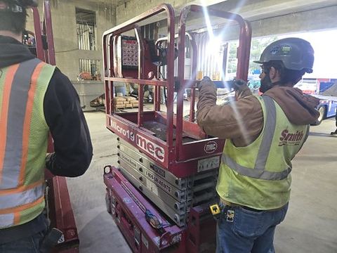 2018 MEC MICRO 19 Scissor Lift 18-19' Electric 60" Length