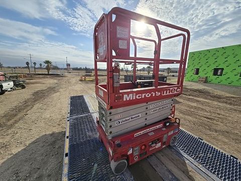 2018 MEC MICRO 19 Scissor Lift 18-19' Electric 60" Length