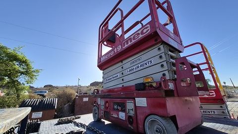2018 MEC MICRO 19 Scissor Lift 18-19' Electric 60" Length