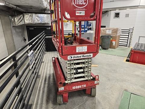 2018 MEC MICRO 19 Scissor Lift 18-19' Electric 60" Length