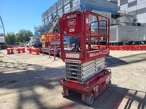 2018 MEC MICRO 19 Scissor Lift 18-19' Electric 60" Length