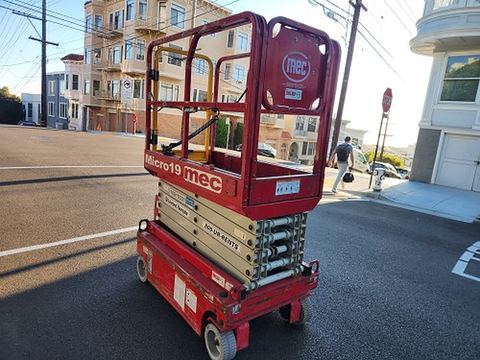 2018 MEC MICRO 19 Scissor Lift 18-19' Electric 60" Length