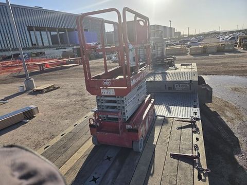 2018 MEC MICRO 19 Scissor Lift 18-19' Electric 60" Length