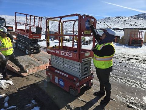 2018 MEC MICRO 19 Scissor Lift 18-19' Electric 60" Length
