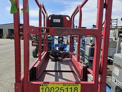 2018 MEC MICRO 19 Scissor Lift 18-19' Electric 60" Length