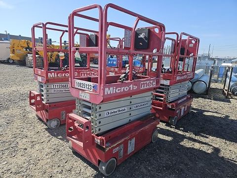 2018 MEC MICRO 19 Scissor Lift 18-19' Electric 60" Length