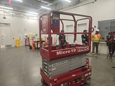 2018 MEC MICRO 19 Scissor Lift 18-19' Electric 60" Length