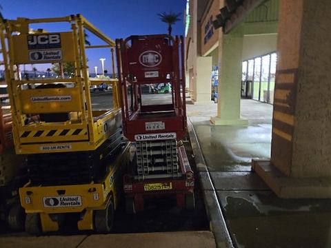 2018 MEC MICRO 19 Scissor Lift 18-19' Electric 60" Length