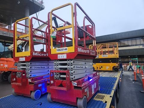 2018 MEC MICRO 19 Scissor Lift 18-19' Electric 60" Length