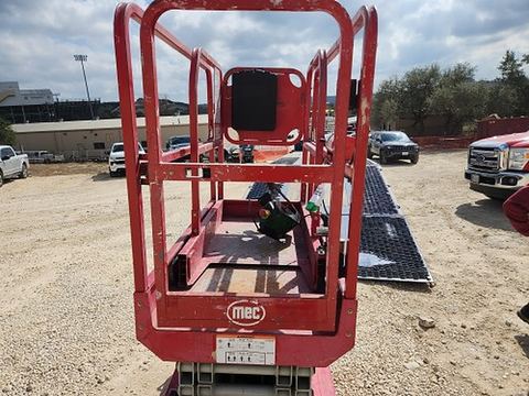 2018 MEC MICRO 19 Scissor Lift 18-19' Electric 60" Length
