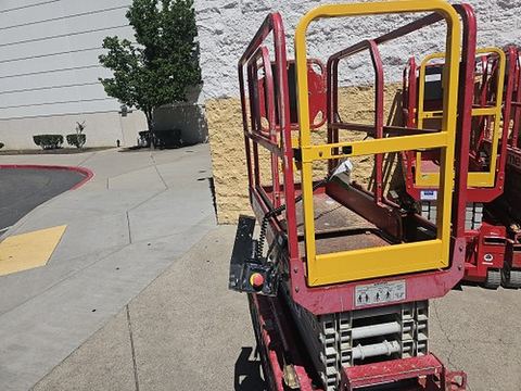 2018 MEC MICRO 19 Scissor Lift 18-19' Electric 60" Length