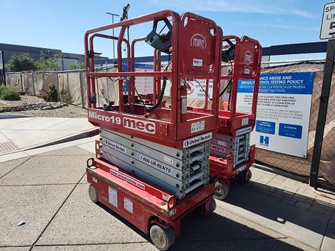 2018 MEC MICRO 19 Scissor Lift 18-19' Electric 60" Length