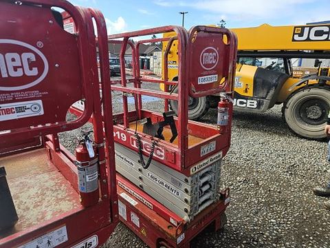 2018 MEC MICRO 19 Scissor Lift 18-19' Electric 60" Length