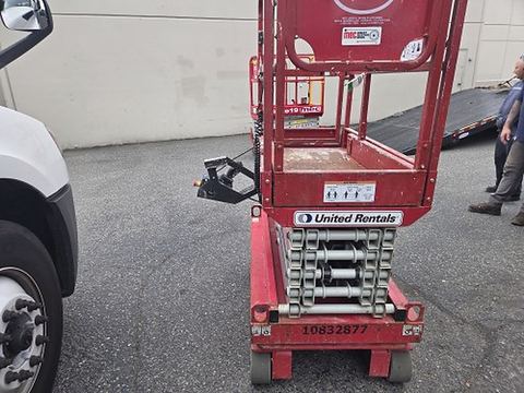 2018 MEC MICRO 19 Scissor Lift 18-19' Electric 60" Length