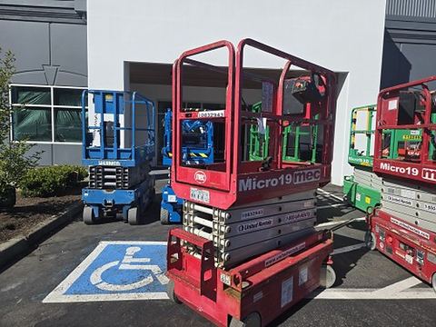 2018 MEC MICRO 19 Scissor Lift 18-19' Electric 60" Length