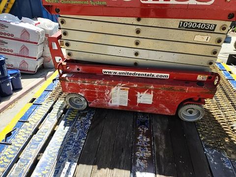 2018 MEC MICRO 19 Scissor Lift 18-19' Electric 60" Length