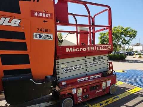 2018 MEC MICRO 19 Scissor Lift 18-19' Electric 60" Length
