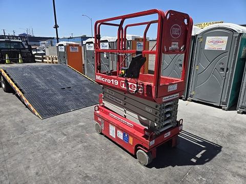 2018 MEC MICRO 19 Scissor Lift 18-19' Electric 60" Length