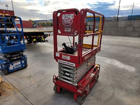 2018 MEC MICRO 19 Scissor Lift 18-19' Electric 60" Length