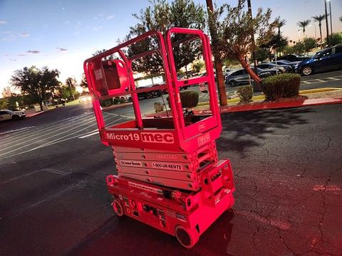 2018 MEC MICRO 19 Scissor Lift 18-19' Electric 60" Length