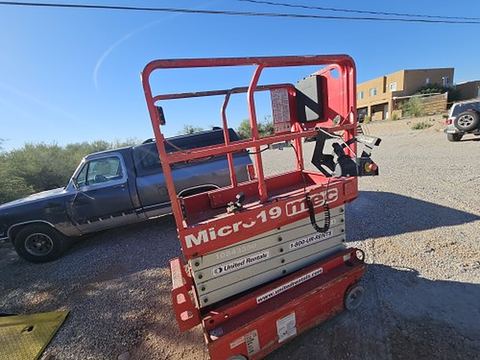 2018 MEC MICRO 19 Scissor Lift 18-19' Electric 60" Length