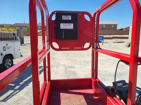 2018 MEC MICRO 19 Scissor Lift 18-19' Electric 60" Length