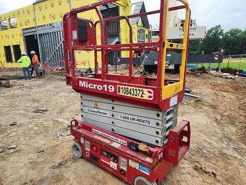 2018 MEC MICRO 19 Scissor Lift 18-19' Electric 60" Length