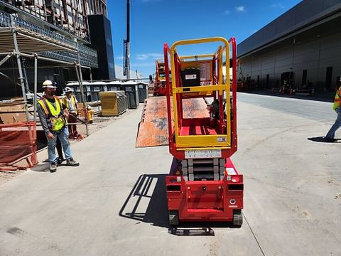 2018 MEC MICRO 19 Scissor Lift 18-19' Electric 60" Length