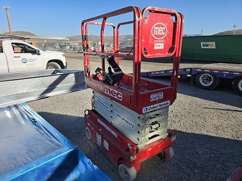 2018 MEC MICRO 19 Scissor Lift 18-19' Electric 60" Length