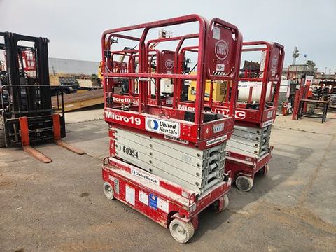 2018 MEC MICRO 19 Scissor Lift 18-19' Electric 60" Length