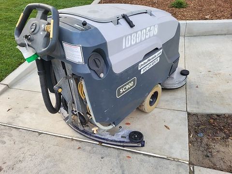 2018 NILFISK SC900 34D Floor Scrubber 34" Walkbehind