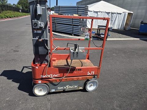 2018 SKYJACK SJ12 Vertical Lift 12' Elec Self Propelled