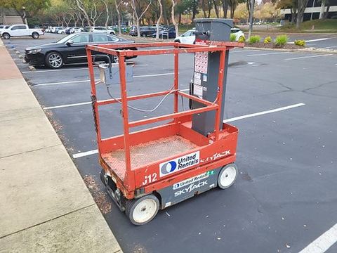 2018 SKYJACK SJ12 Vertical Lift 12' Elec Self Propelled
