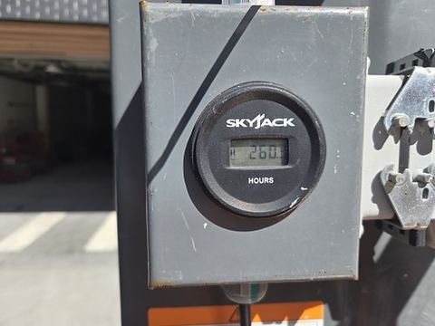 2018 SKYJACK SJ12 Vertical Lift 12' Elec Self Propelled